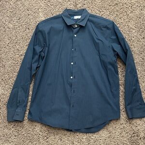 Old Navy Men's Navy Checkered Button-Down Shirt